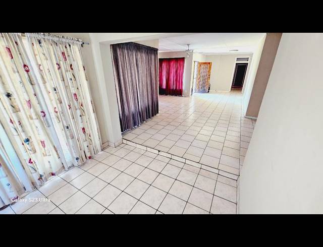 4 BEDROOM HOUSE FOR SALE IN ALBEMARLE EXT 1